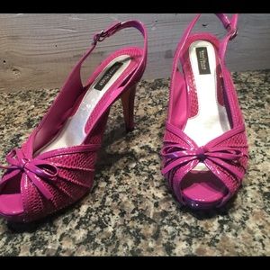 White House/ Black Mkt Magenta Slingback HeelsSz8
